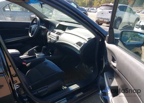 2010 Honda Accord 2.4 Ex z USA, uszkodzony, nr VIN 1HGCP2F7XAA010279